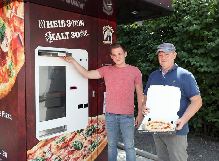 Inauguration des premières machines Smart Pizza en Allemagne